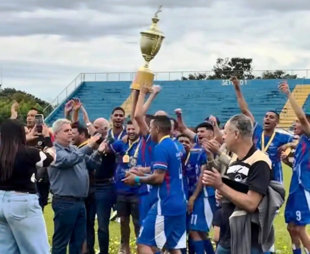 G.E. DOM GLUTÃO VENCE O MAIAS FC E CONQUISTA O TÍTULO DA SEGUNDA DIVISÃO DO FUTEBOL AMADOR DE LEME