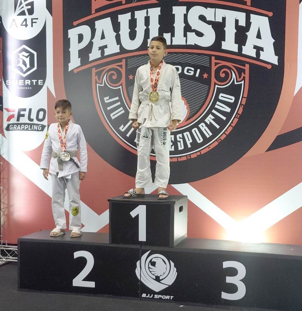 JOVEM LEMENSE CONQUISTA VICE-CAMPEONATO DE JIU-JITSU