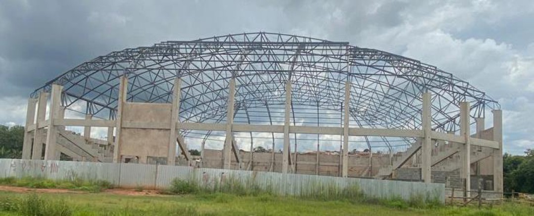 OBRAS DO NOVO GINÁSIO DE ESPORTES SÃO RETOMADAS