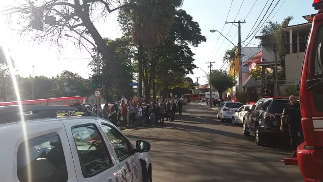 Ataque em ônibus deixa três pessoas mortas em Avenida de Piracicaba