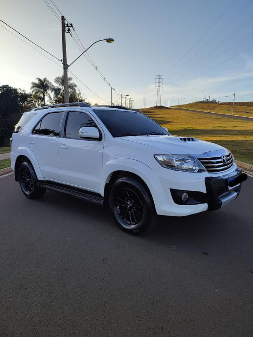 Toyota Hilux SW4 - Venda ou troca