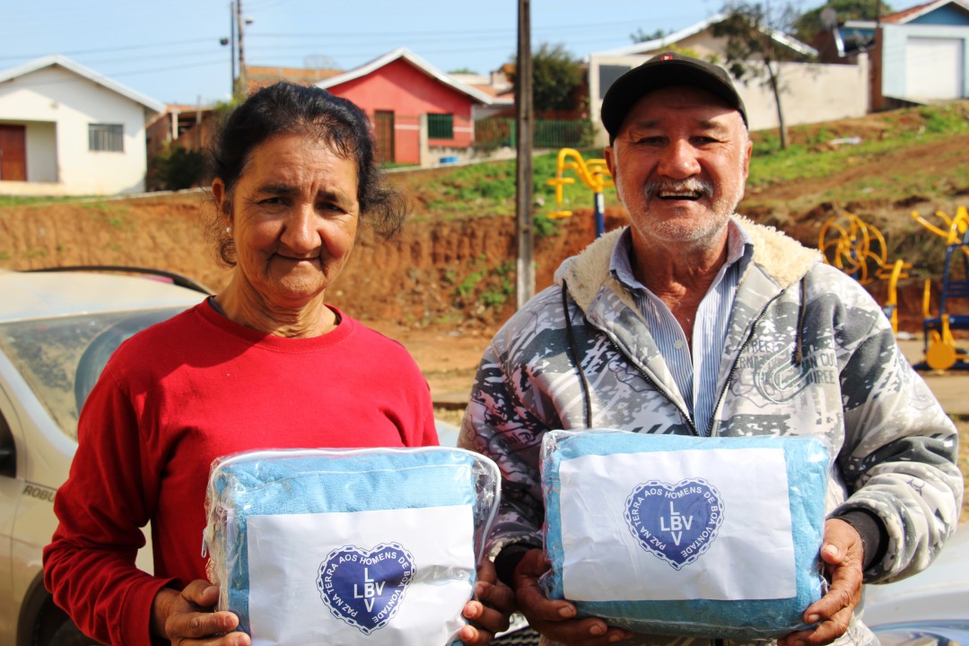 SOLIDARIEDADE QUE AQUECE: LBV BENEFICIA FAMÍLIAS COM A ENTREGA DE COBERTORES