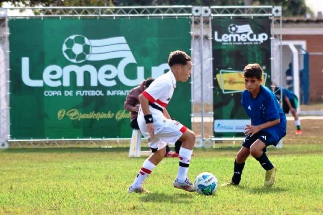 LEME APOSTA EM NOVO FORMATO E AMPLIA CATEGORIAS NO FUTEBOL DE BASE
