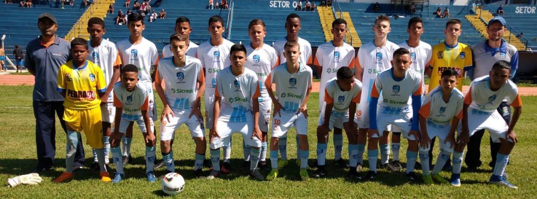 Escolinha de Futebol de Leme entrou em campo no Brunão pela Copa Paulista do Interior