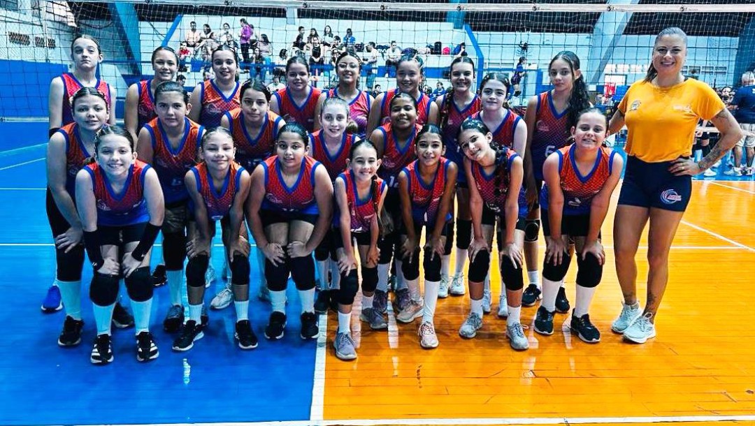 VÔLEI FEMININO PRÉ-MIRIM DE LEME ACEUL CONQUISTA DUAS VITÓRIAS EM RIO CLARO