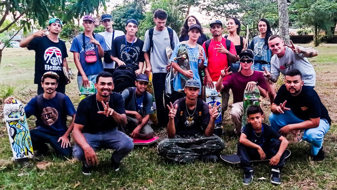 Skatistas lemenses se destacam no evento Skate Best Trick Hip em Santa Rita do Passa Quatro-SP.