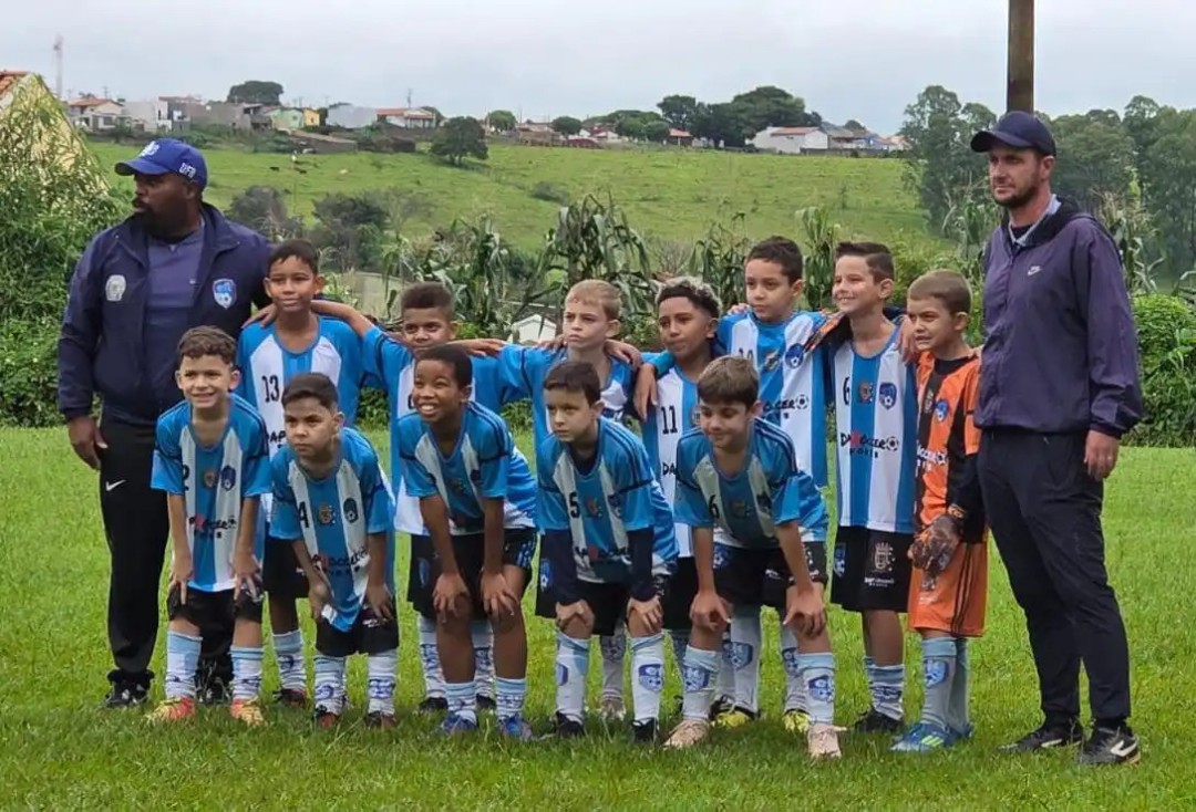ESCOLINHA DE FUTEBOL DE BASE – LEMENSINHO - INICIA 2026 COM VITÓRIAS