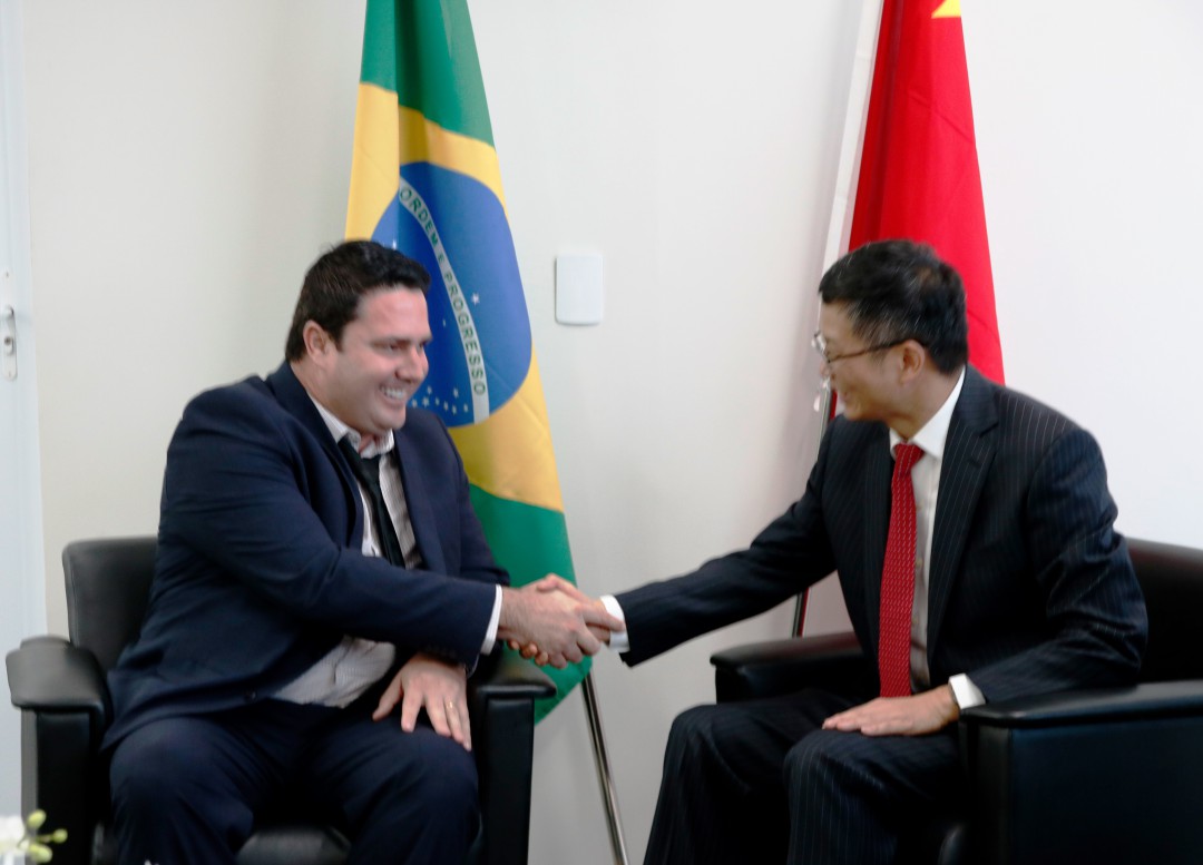 LEME RECEBE VISITA DO CÔNSUL GERAL DA CHINA