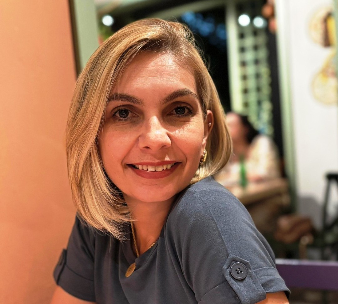 FELIZ ANIVERSÁRIO, GISLAINE ASSIS