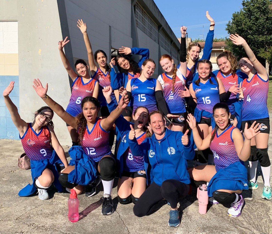 VÔLEI FEMININO DE LEME ENCERROU A PARTICIPAÇÃO NOS JOGOS REGIONAIS EM BRAGANÇA PAULISTA ENTRE OS 8 MELHORES TIMES