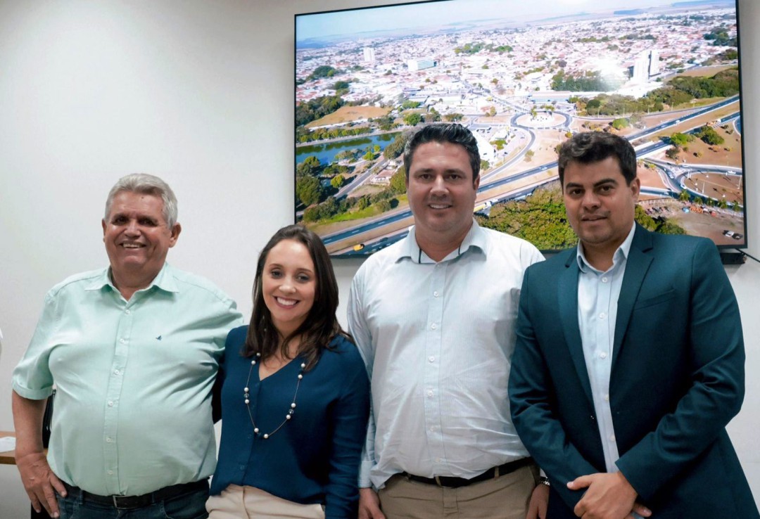 VISITA DA PRESIDENTE NACIONAL DO PODEMOS FORTALECE DIÁLOGO EM LEME