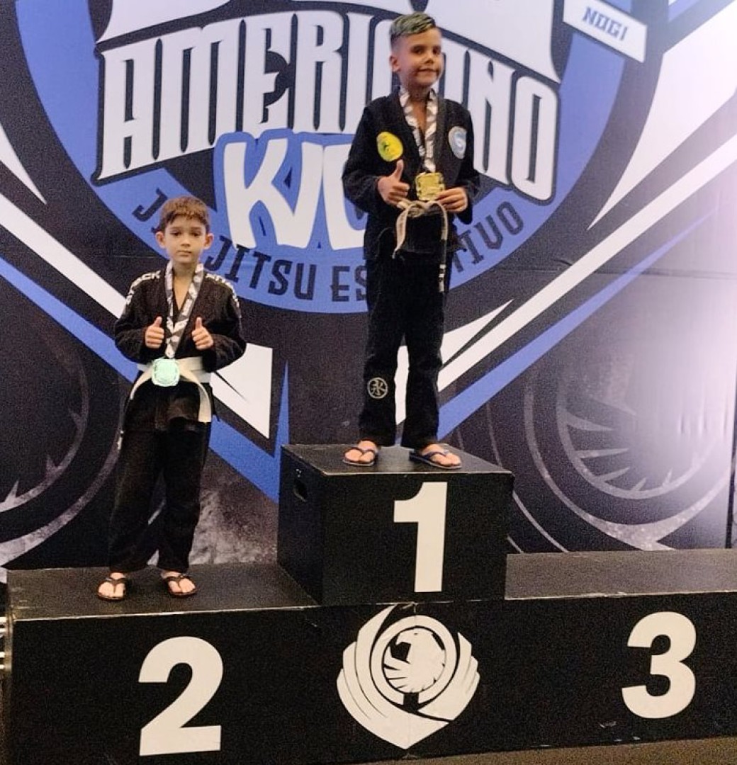 KALEB, JOVEM AUTISTA, BRILHA NA COMPETIÇÃO PARAJIUJITSU