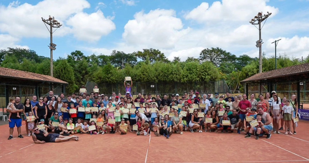 CLUBE DE CAMPO EMPYREO REALIZA O 15º FESTIVAL DA ESCOLINHA DE TÊNIS