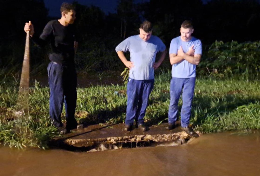 MAIS DE 12 PONTOS FICAM ALAGADOS COM AS FORTES CHUVAS DE SÁBADO, 4 DE MARÇO