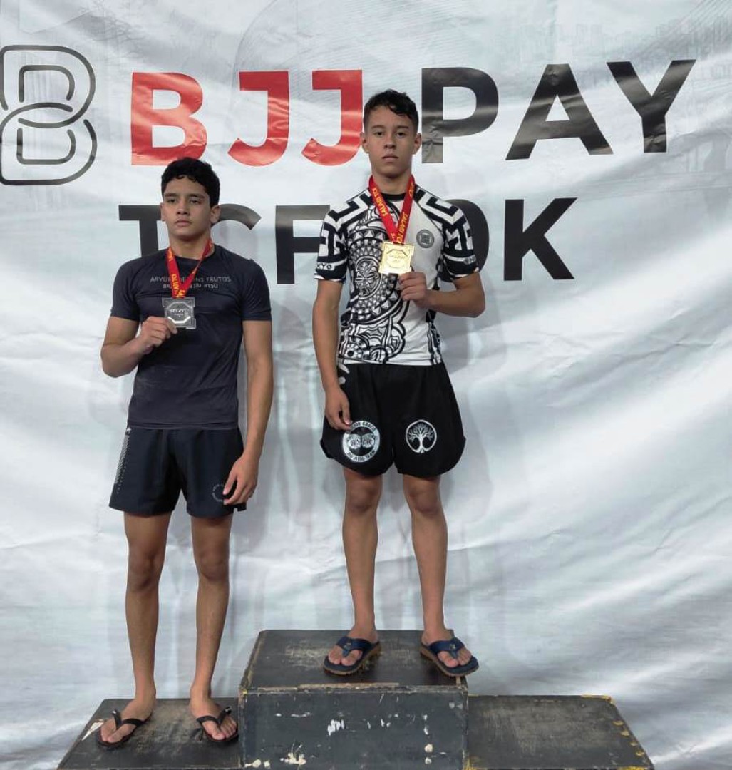 IRMÃOS ATLETAS DE LEME BRILHAM NO JIU-JITSU EM CAMPEONATO REALIZADO EM SÃO PAULO
