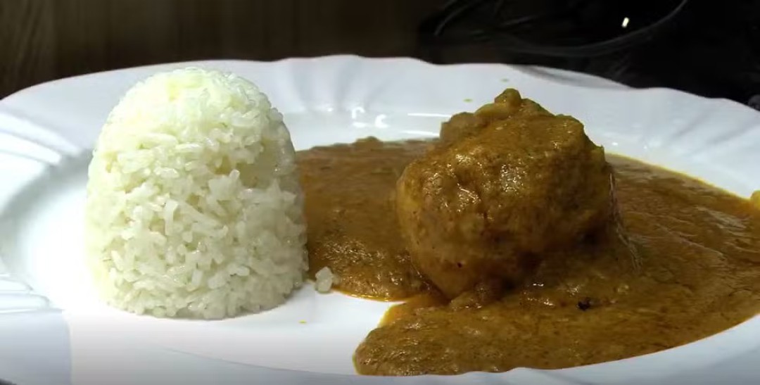 CALDO DE MANCARRA: CALDO DE AMENDOIM COM FRANGO
