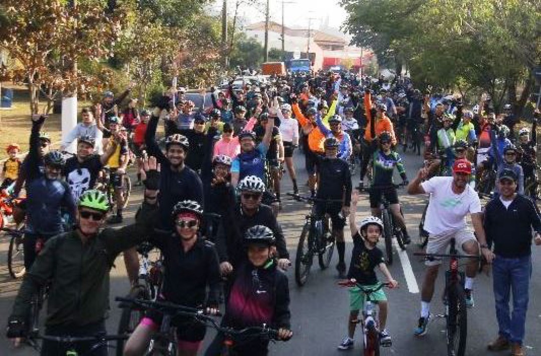 CICLISTAS DE LEME E REGIÃO NO CAMINHO DA PAZ