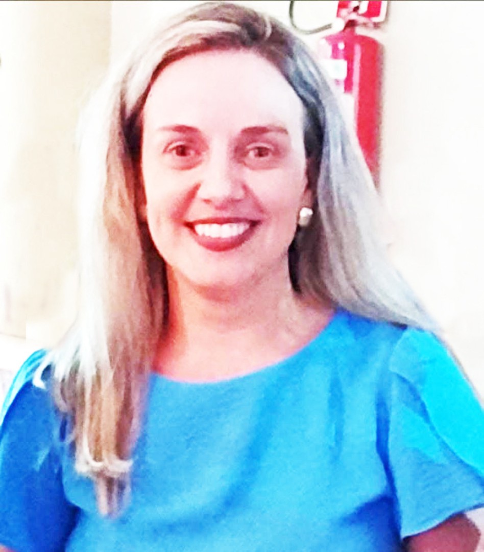 ROBERTA CRISTINA BROGES – PROFESSORA E PRIMEIRA-DAMA DO MUNICÍPIO É NOMEADA SECRETÁRIA DE EDUCAÇÃO