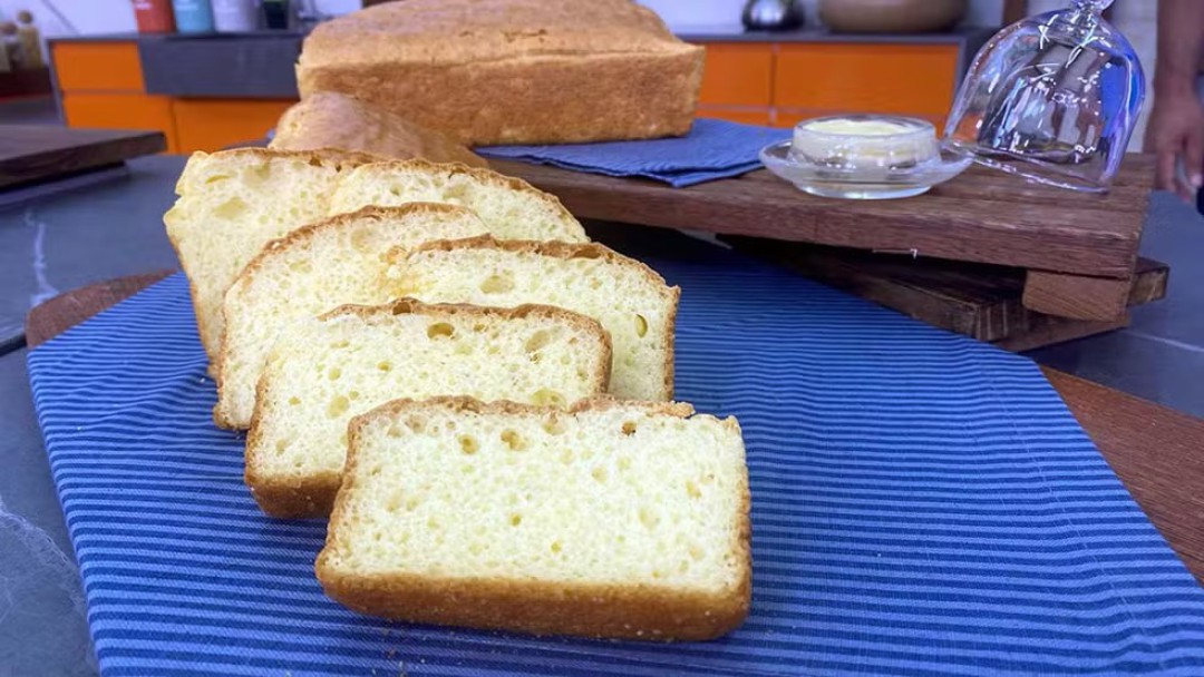 PÃO PRÁTICO SEM FARINHA DE TRIGO PARA O CAFÉ DA TARDE DE DOMINGO