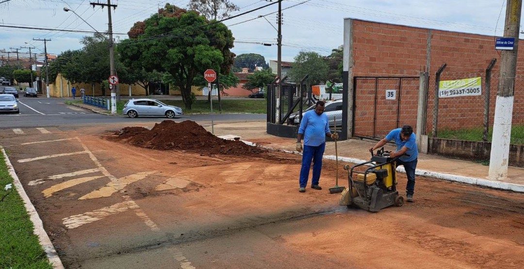 SAECIL realiza 13 trocas de ligações na Rua Albino da Cruz