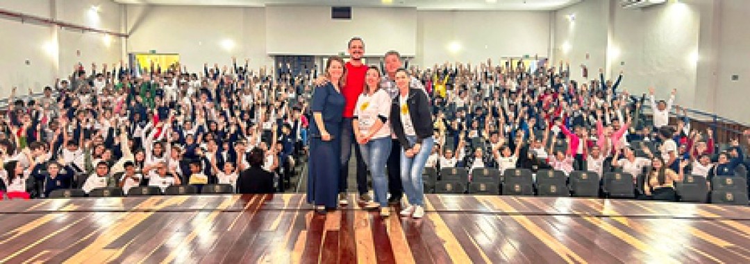 PALESTRA SOBRE PROTEÇÃO ÀS CRIANÇAS E ADOLESCENTES PARA OS ALUNOS DA REDE MUNICIPAL DE ENSINO