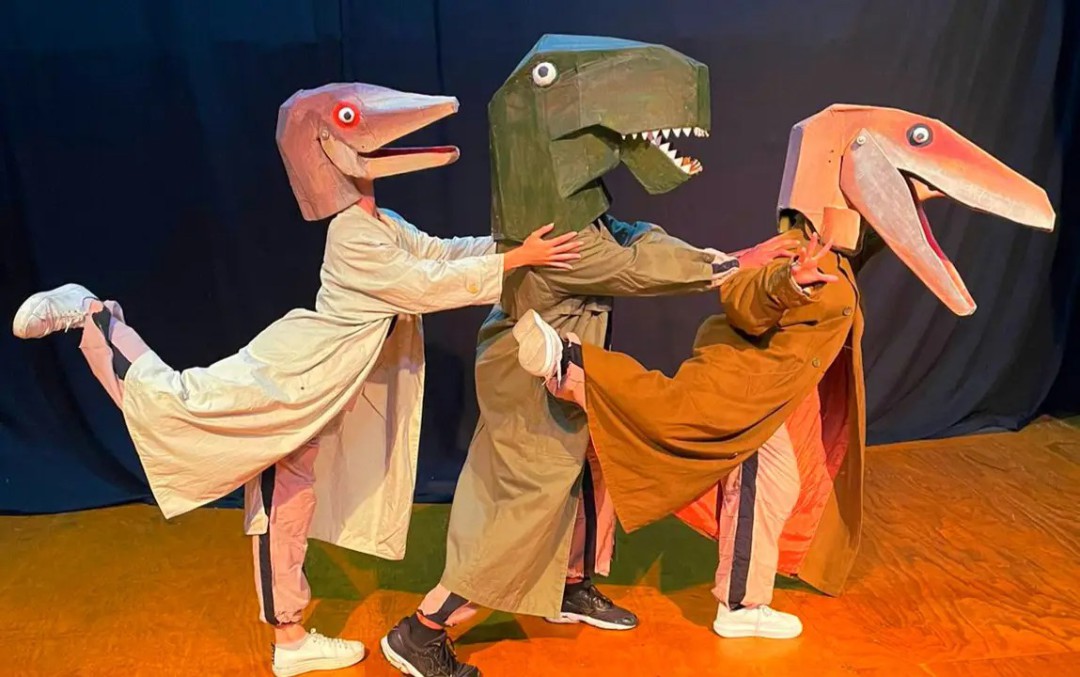 PIA FRAUS LEVA O ESPETÁCULO “DINOSSAUROS DO BRASIL” PARA LEME GRATUITAMENTE DIA 21 DE JUNHO