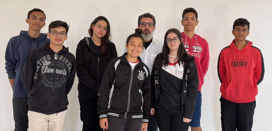 Alunos da ETEC de Leme são medalhistas do Concurso Canguru de Matemática