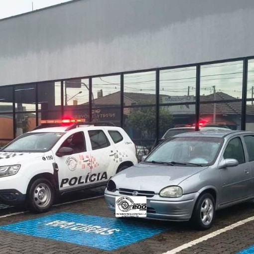 FUGA TERMINA COM DOIS PRESOS E VEÍCULO FURTADO RECUPERADO PELA POLÍCIA MILITAR EM LEME}